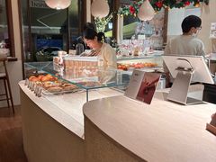-VERIE BAKEHOUSE