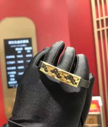 -周生生Chow Sang Sang(石家庄先天下店)