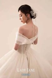 -Lady  Jane高端婚纱礼服馆