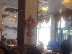 大堂-华盛园卷子王农家菜水库鱼