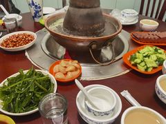 大铜锅-洞庭洲·防空洞火锅·铜锅涮肉·烧烤(新百广场店)