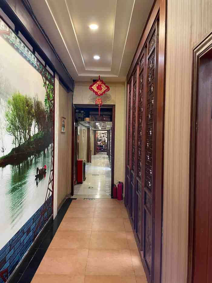 四海酒家(丰乐北路店)-"丰乐广场上的一家顺德菜馆,新开张吧,全单.