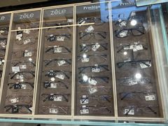 -博士眼镜集团石人工眼镜(虹口万泰店)