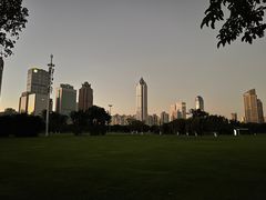 -万绿园