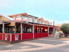 -12 Rocks Beach Bar Cafe