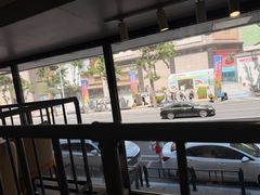 -灵芝妹子海鲜米线(劳动公园店)