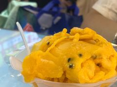 -亚龙湾亚泰商业街