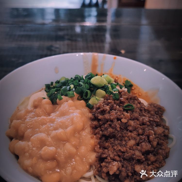 一口江湖一碗面“重庆老余牛肉面”