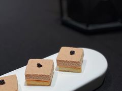 鱼子酱配鹅肝-小运河·公馆(国贸店)