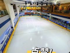 -正佳冰河湾真冰滑冰场