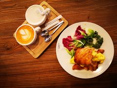 -Common Table · Brunch & Coffee