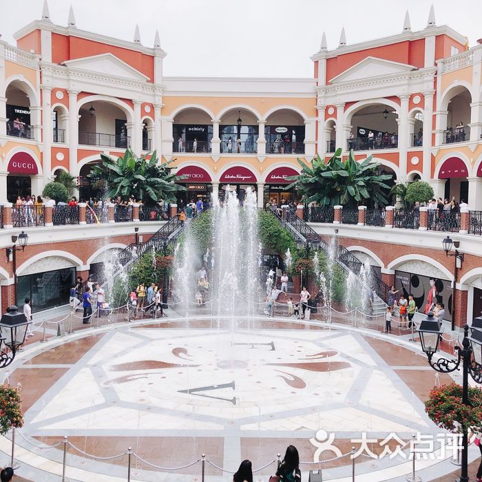 佛罗伦萨小镇广佛名品奥特莱斯