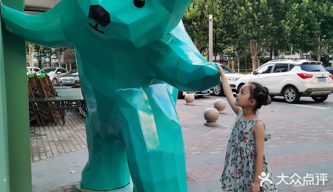 我是来拍照打卡的？不，我是来吃串串香的