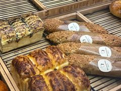 -焙丽拾光(麦凯乐直营店)