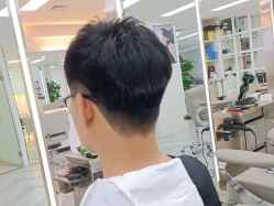 -米娜护肤造型