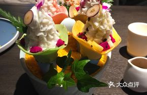 Egg Roll with Fruit Puree and Yam