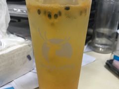 -瑞幸咖啡(巴黎春天陕西路店)