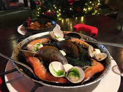 传统西班牙墨鱼汁海鲜饭-BROWNSTONE布朗石西班牙餐厅(深圳湾店)