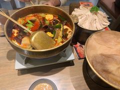 -毛肚向右·川渝毛肚王(经开永旺店)