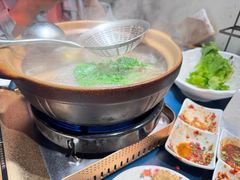 -邹开喜·小海鲜醉鸡煲·潮汕鲜切牛肉店(襄阳北路店)