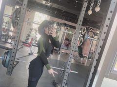 -lululemon(上海浦东IFC店)