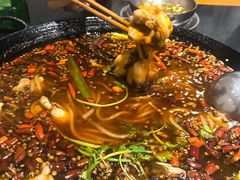 -鸿顺老铁锅美蛙鱼府(解放碑店)