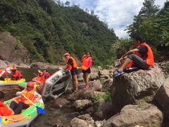 -安吉龙王山峡谷漂流