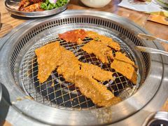 -明洞阿姨·韩式酱蟹烤肉·创意料理(三元桥店)