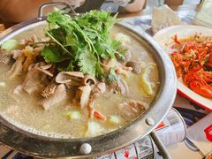 -川流不息·地道川菜·小龙虾(新松江路店)