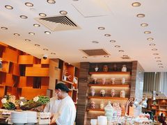 -两咖啡自助餐厅(静安香格里拉酒店)