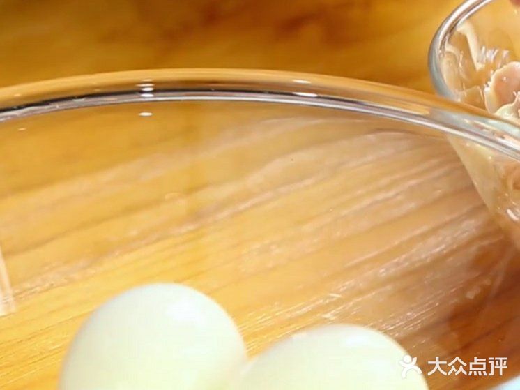 减肥减脂套餐之金枪鱼三明治 材料：金枪鱼罐头