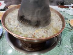 -楼外楼大刀肉传统火锅(西安大路店)