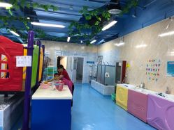 -子木乐园婴儿游泳馆(水晶港店)