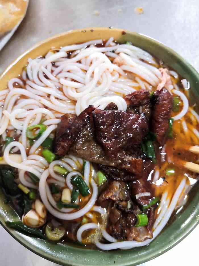 宜良猪脚米线(螺蛳湾店)-"点了好几次了今天的油渣有点多,捡了半天,.