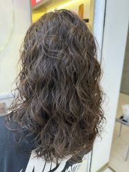 -虫二·专注健康烫染沙龙