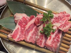 -草家酱蟹炭火烤肉店(珲春南路二店)