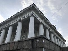 -瓦西里岛古港口灯塔