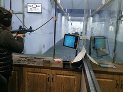 -都市枪神实弹射击俱乐部