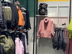 -adidas(滔搏朝阳大悦城店)