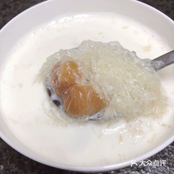 炖二十分钟，关火后再加入牛奶