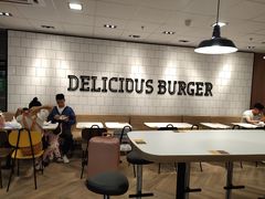 大堂-麦当劳(厦门北站店)
