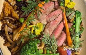 Monet's Garden Steak and Mushroom Rice
