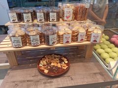 -十三不靠·球酥点心(台东步行街店)