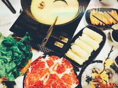 -鲜入围煮花胶鸡海鲜火锅