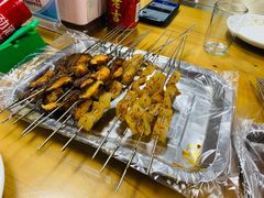 -亨利烧烤(理想山店)