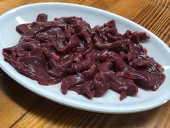 -五指山生态小黄牛(皮皮虾海鲜广场店)