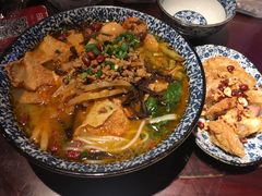 -粉家柳州螺蛳粉(杨宅路店)