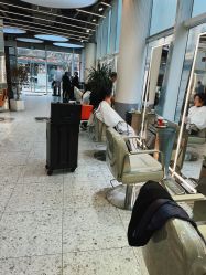 -PE SALON 