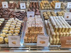 -VENCHI 闻绮(北京国贸商城店)