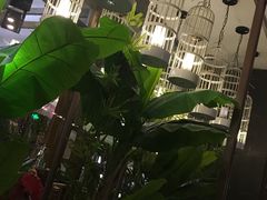 -阿瓦山寨·湘菜现炒·剁椒鱼头王(咸阳总店)